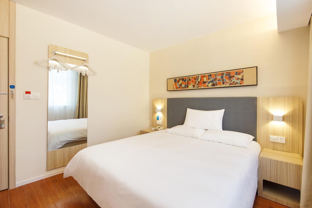 Hanting Hotel Qingdao Zhanqiao Railway Station מראה חיצוני תמונה