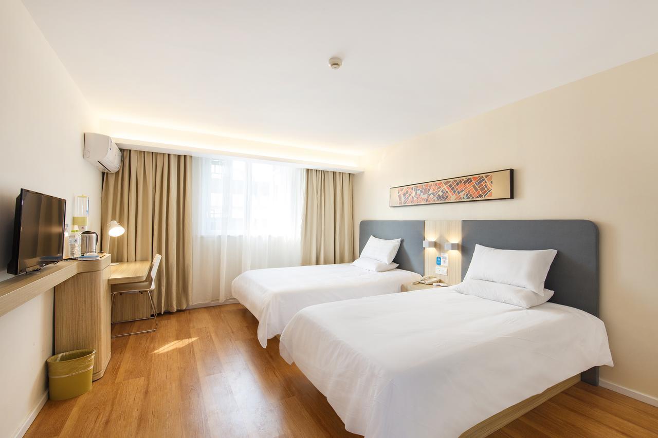 Hanting Hotel Qingdao Zhanqiao Railway Station מראה חיצוני תמונה
