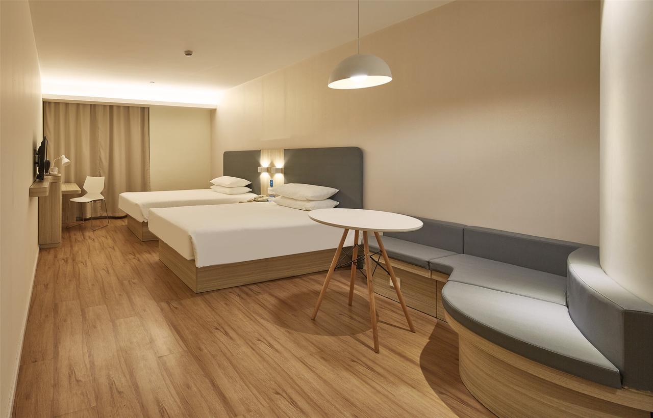 Hanting Hotel Qingdao Zhanqiao Railway Station מראה חיצוני תמונה