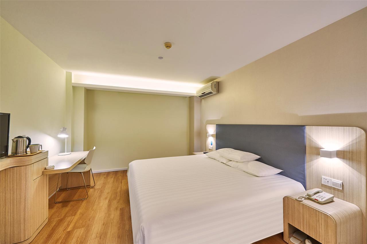Hanting Hotel Qingdao Zhanqiao Railway Station מראה חיצוני תמונה