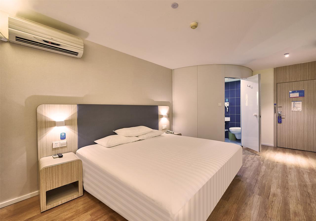 Hanting Hotel Qingdao Zhanqiao Railway Station מראה חיצוני תמונה