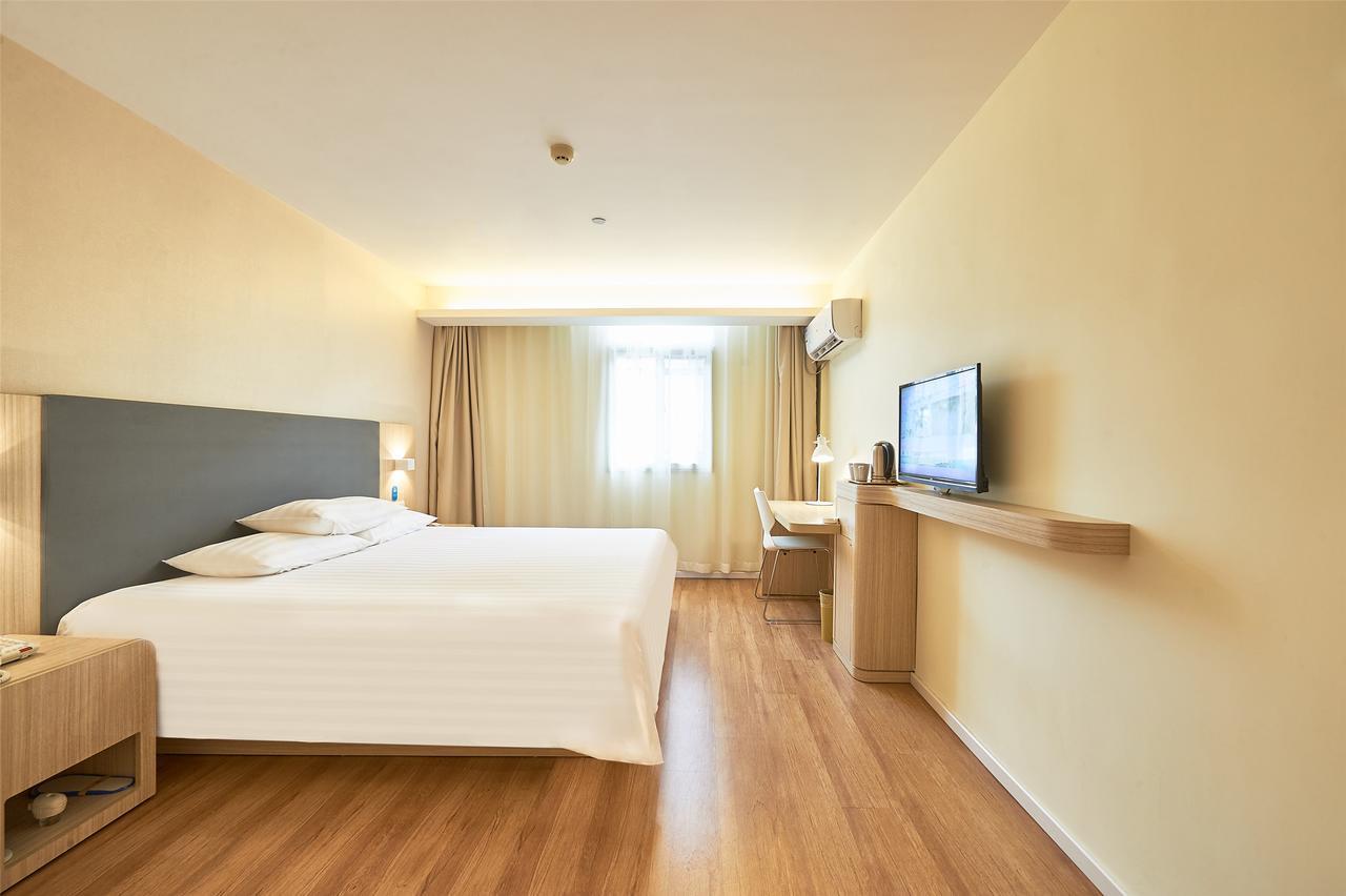 Hanting Hotel Qingdao Zhanqiao Railway Station מראה חיצוני תמונה
