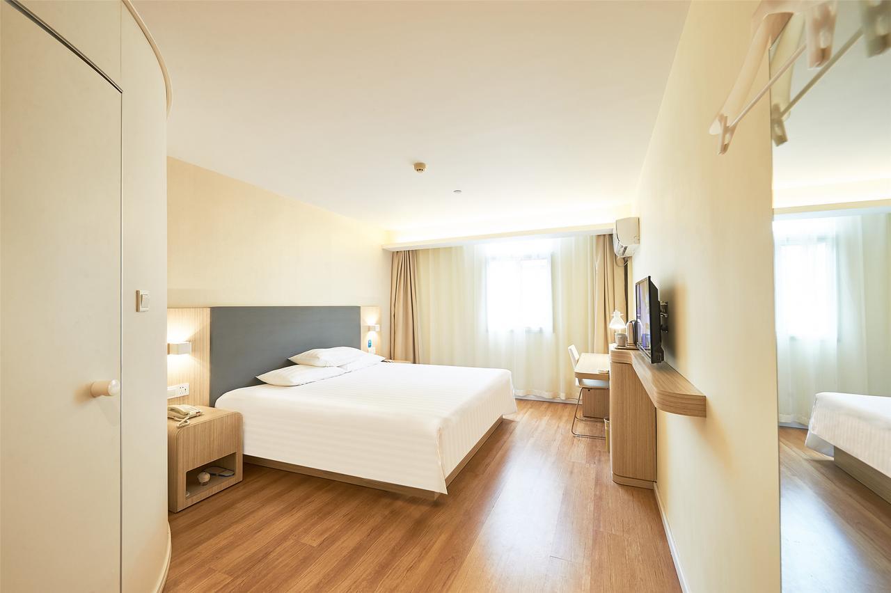 Hanting Hotel Qingdao Zhanqiao Railway Station מראה חיצוני תמונה